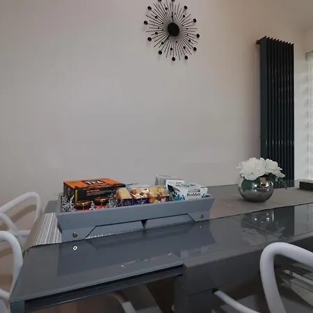 10 Quay Court Holiday home *
